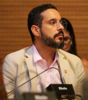 Prof. Oussama Naouar Prof. Oussama Naouar